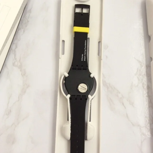 Swatch Watch/MICKEY BLANC SUR NOIR